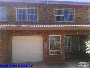 3 Bed Townhouse in Dersley