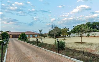 1.7 ha Farm in Tarlton