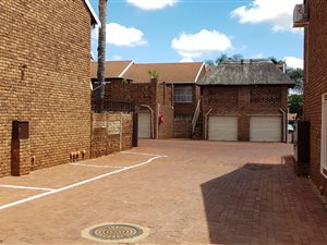 3 Bed Simplex in Doornpoort and surrounds