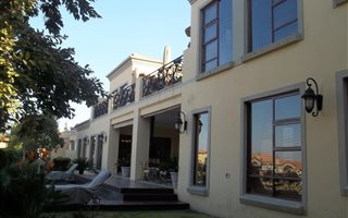 5 Bedroom House in Blue Valley Golf Estate