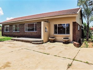 3 Bed House in Lydenburg