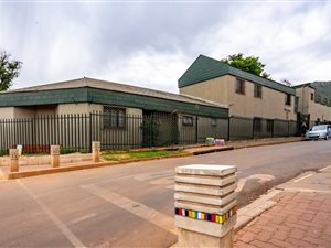 998 m² Commercial space in Braamfontein