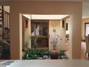 3 Bedroom House in Floracliffe
