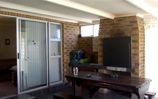 2 Bedroom House in Vredekloof Heights