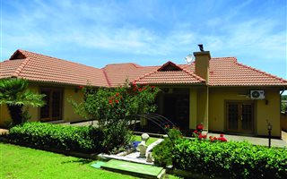 3 Bedroom House in Ebotse Estate