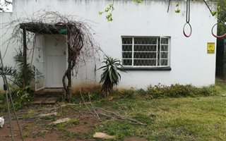 1 Bedroom Garden Cottage in Oatlands North