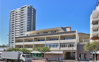2 Bedroom Apartment in Sea Point