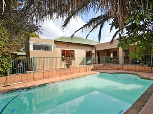 4 Bed House in Sydenham