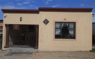 3 Bedroom House in Crossroads