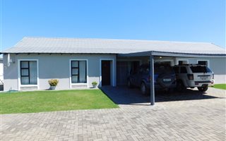3 Bedroom Townhouse in Paradise Beach