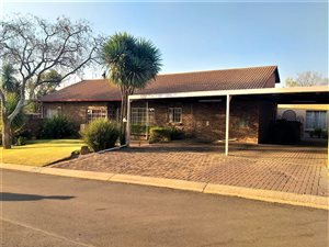 3 Bed House in Boat Lake Village