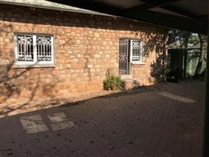 1 Bedroom Garden Cottage in Talboton