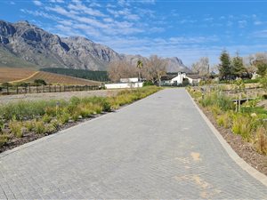450 m² Land available in Paradyskloof