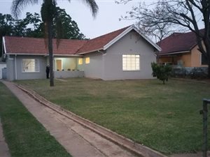 3 Bed House in Napierville