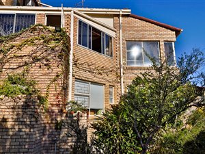 3 Bed Townhouse in Dan Pienaar