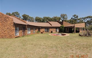 10 ha Farm in Henley on Klip