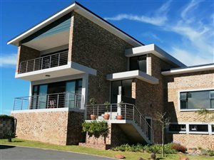 3 Bed House in Pienaarstrand