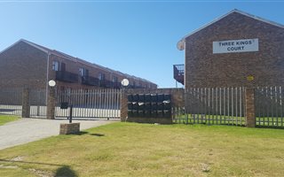 3 Bedroom Duplex in Sherwood and surrounds