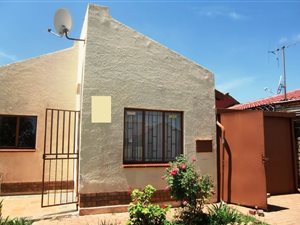2 Bedroom House in Nellmapius