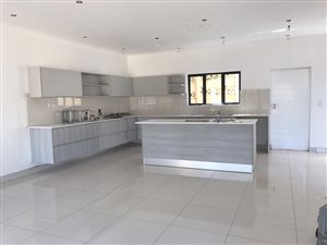 2 Bed Duplex in Emmarentia