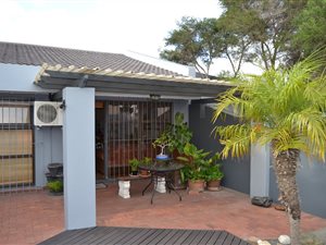 2 Bed Townhouse in Sonnekuil