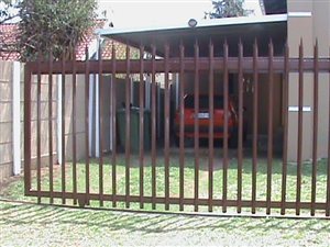 1 Bed Garden Cottage in Brackendowns