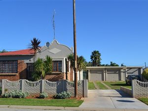 3 Bed House in Bothasrus