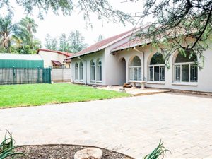 3 Bed House in Sinoville