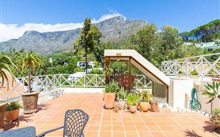3 Bedroom Townhouse in Higgovale