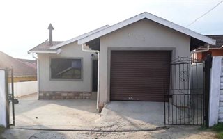3 Bedroom House in Bhongweni
