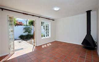 2 Bedroom House in Claremont