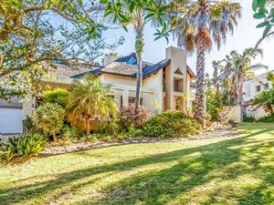 4 Bed House in Everglen