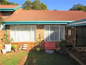 3 Bed Townhouse in Clubview