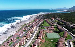 3 Bedroom Apartment in Hermanus Beach Club