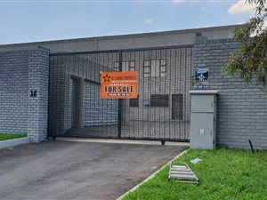 555 m² Commercial space in Alrode