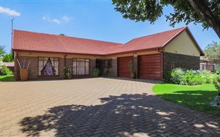 3 Bedroom House in Arcon Park