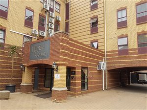 195 m² Commercial space in Hatfield