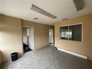 104 m² Commercial space in Springfield