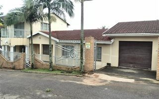 4 Bedroom Duplex in Umhlatuzana