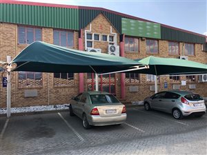 1033 m² Industrial space in Louwlardia