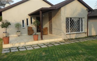 3 Bedroom House in Mayfield Park