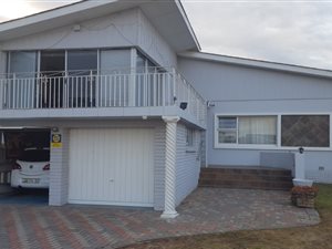 3 Bed House in Bluewater Bay