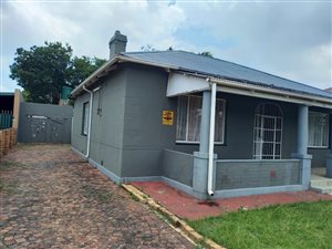 2 Bed House in Nigel Central