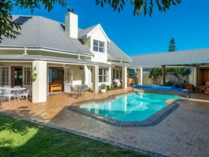 5 Bed House in Parel Vallei