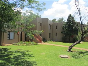 2 Bed Apartment in Vaalpark
