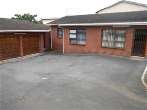 3 Bed House in Nagina