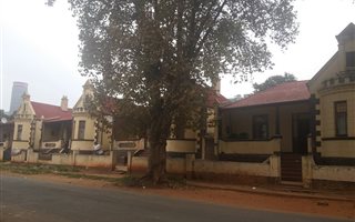 15 Bedroom House in Bertrams