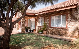 2 Bedroom Townhouse in Doringkruin