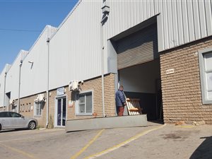 685 m² Industrial space in Wadeville