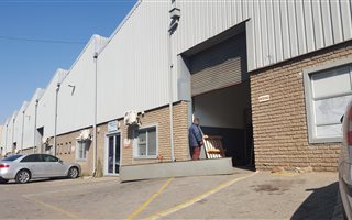 685 m² Industrial space in Wadeville